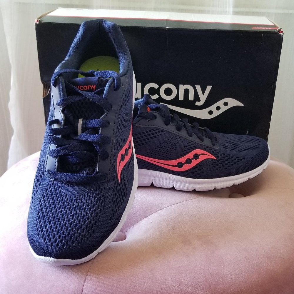 Saucony Grid Ideal Navy Size 9 NWT